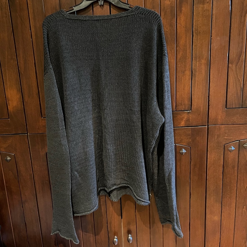 Sweater - Picture 5 of 5